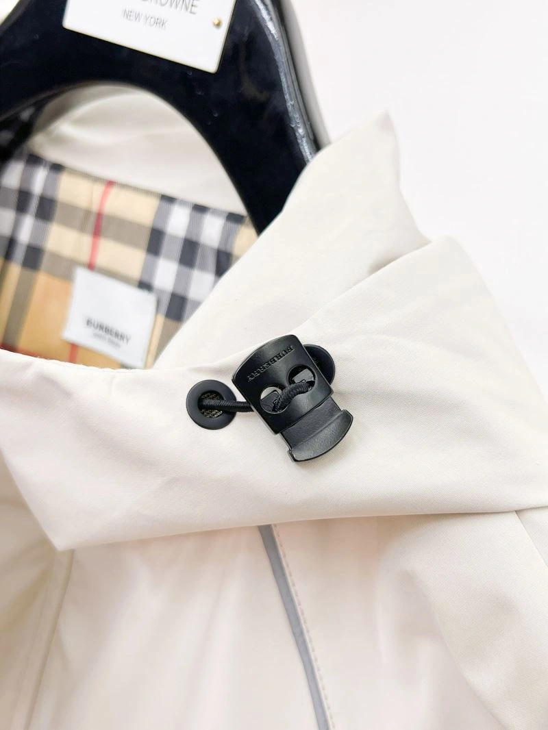 Efficient Burberry Outwear 100220