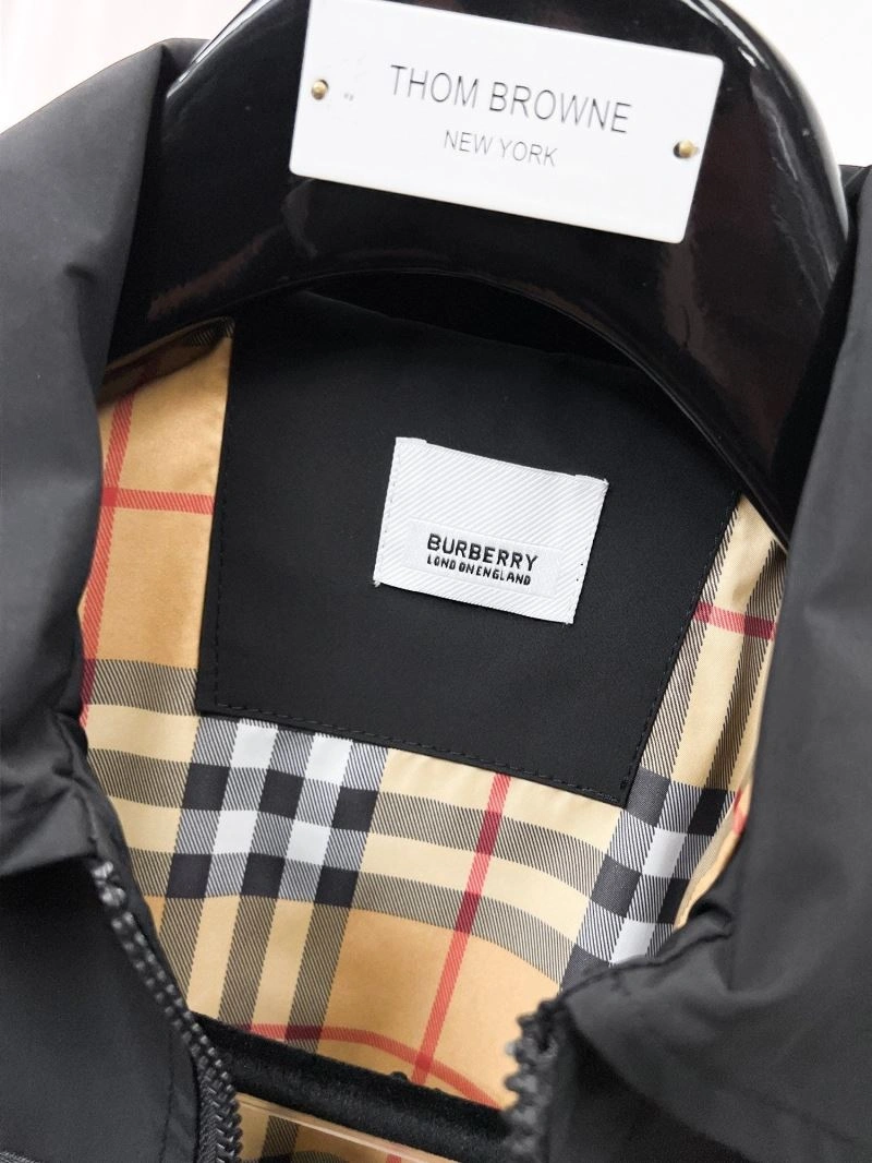 Burberry Outwear Durable 100201