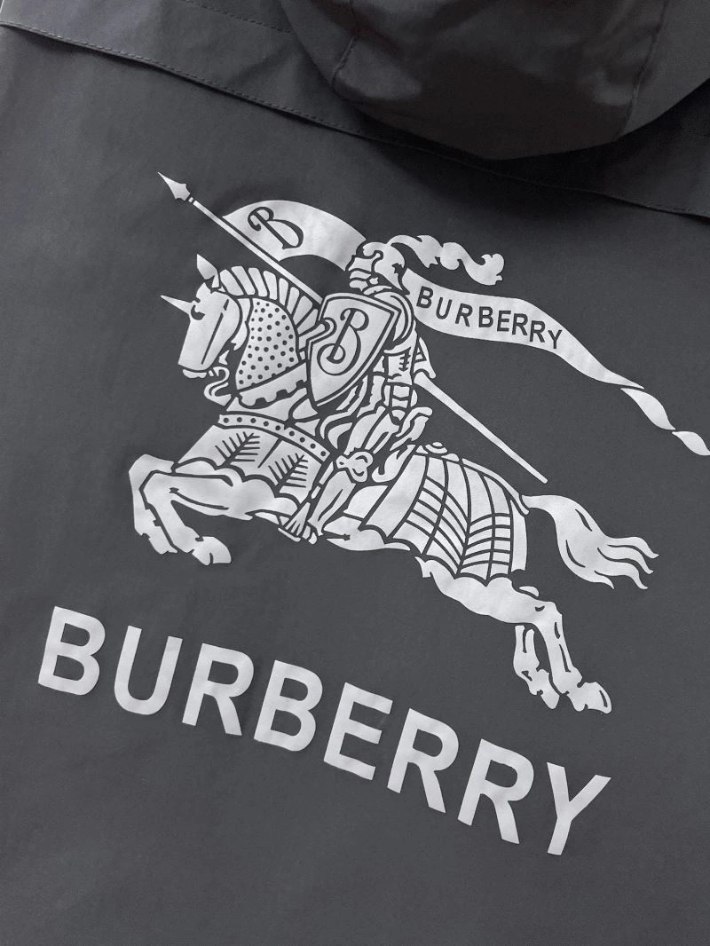 FlexibleFit Burberry Outwear 100202