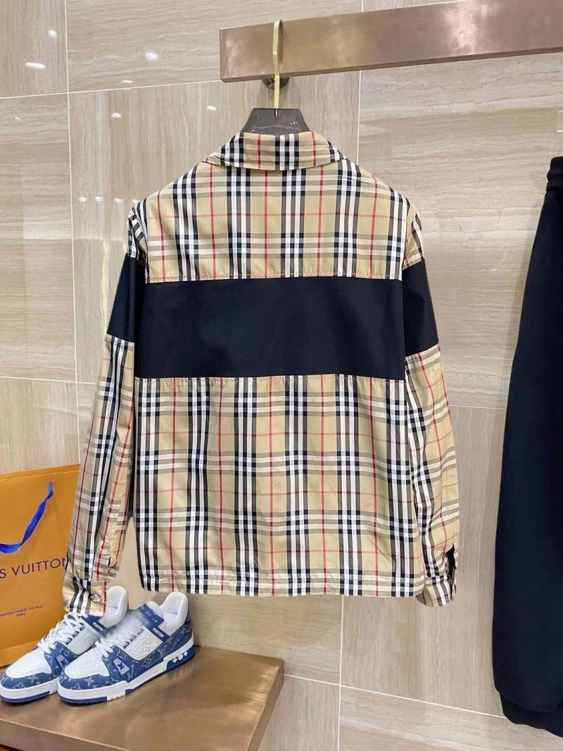 Burberry Outwear ComfortFit 100189