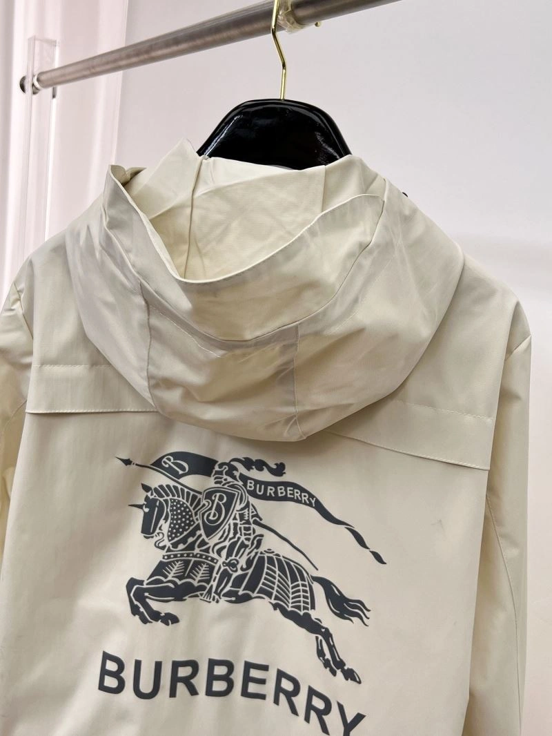 Durable Burberry Outwear 100302