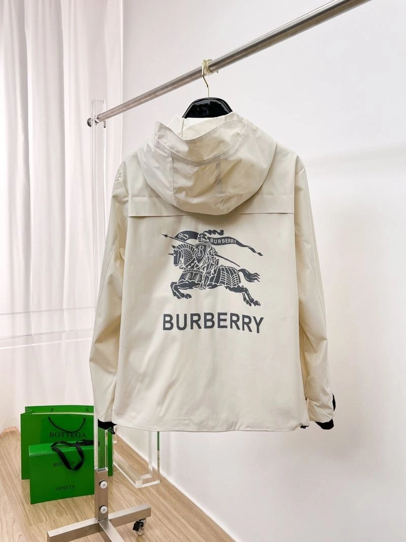 Durable Burberry Outwear 100302
