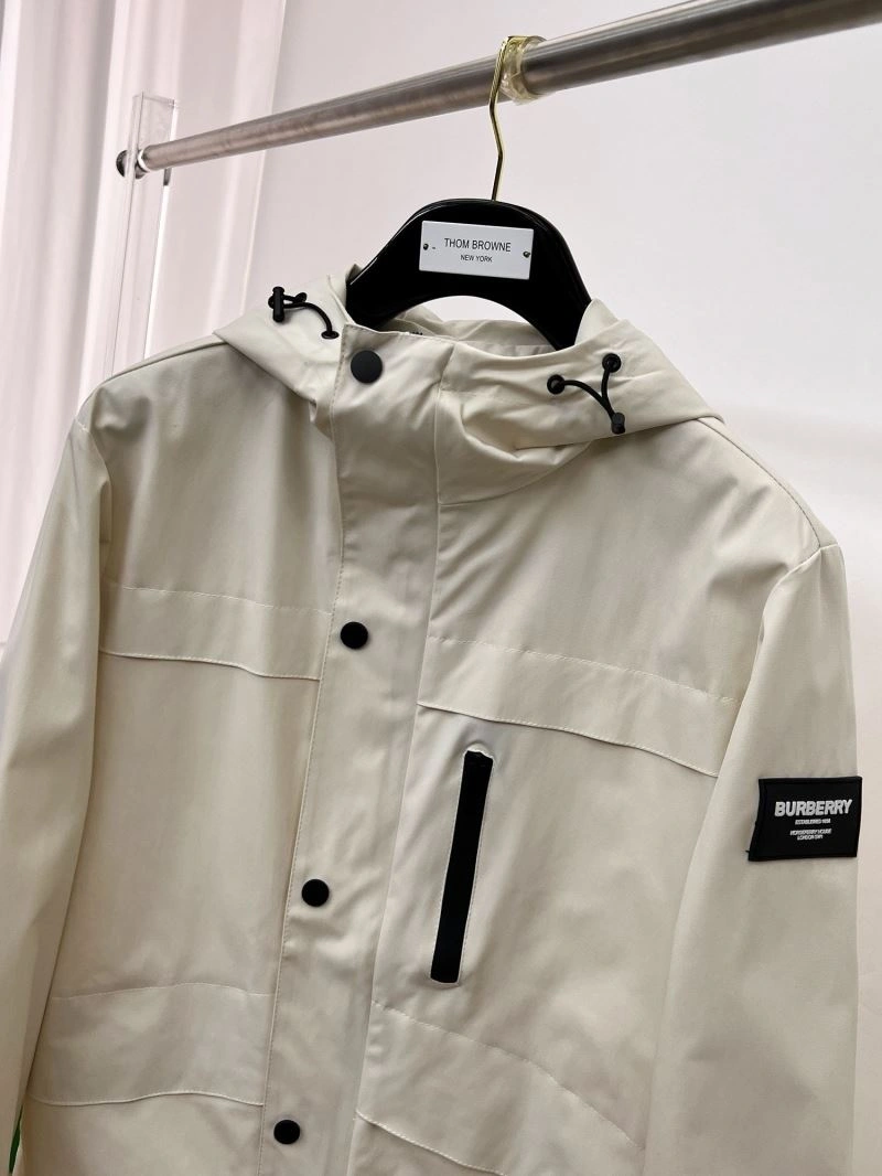 Durable Burberry Outwear 100302