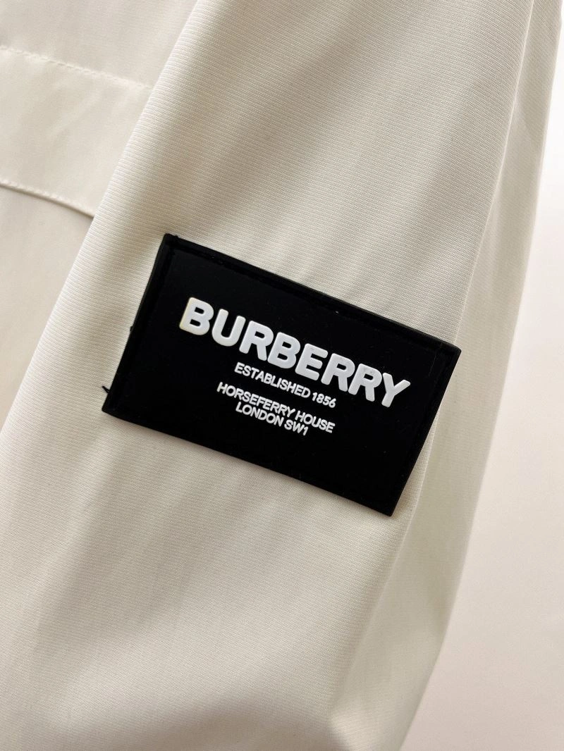 Durable Burberry Outwear 100302