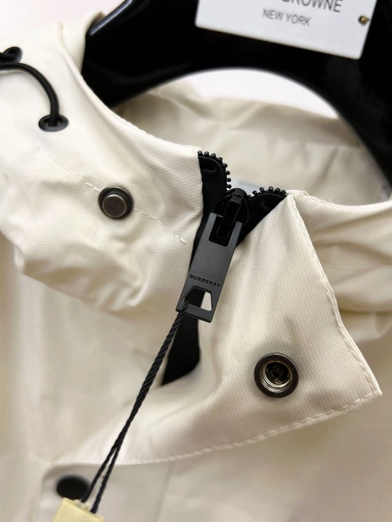 Durable Burberry Outwear 100302