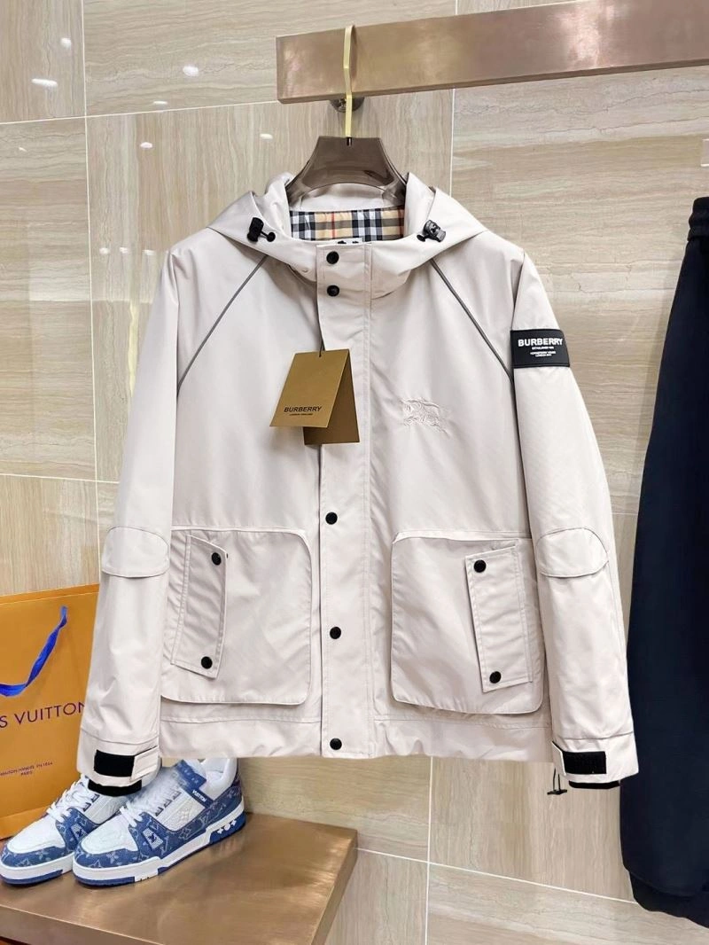 Burberry Outwear TravelReady 100179