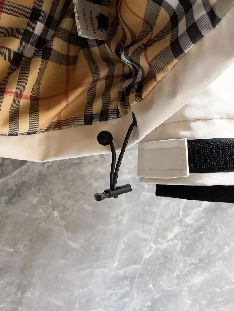 Burberry Outwear TravelReady 100179