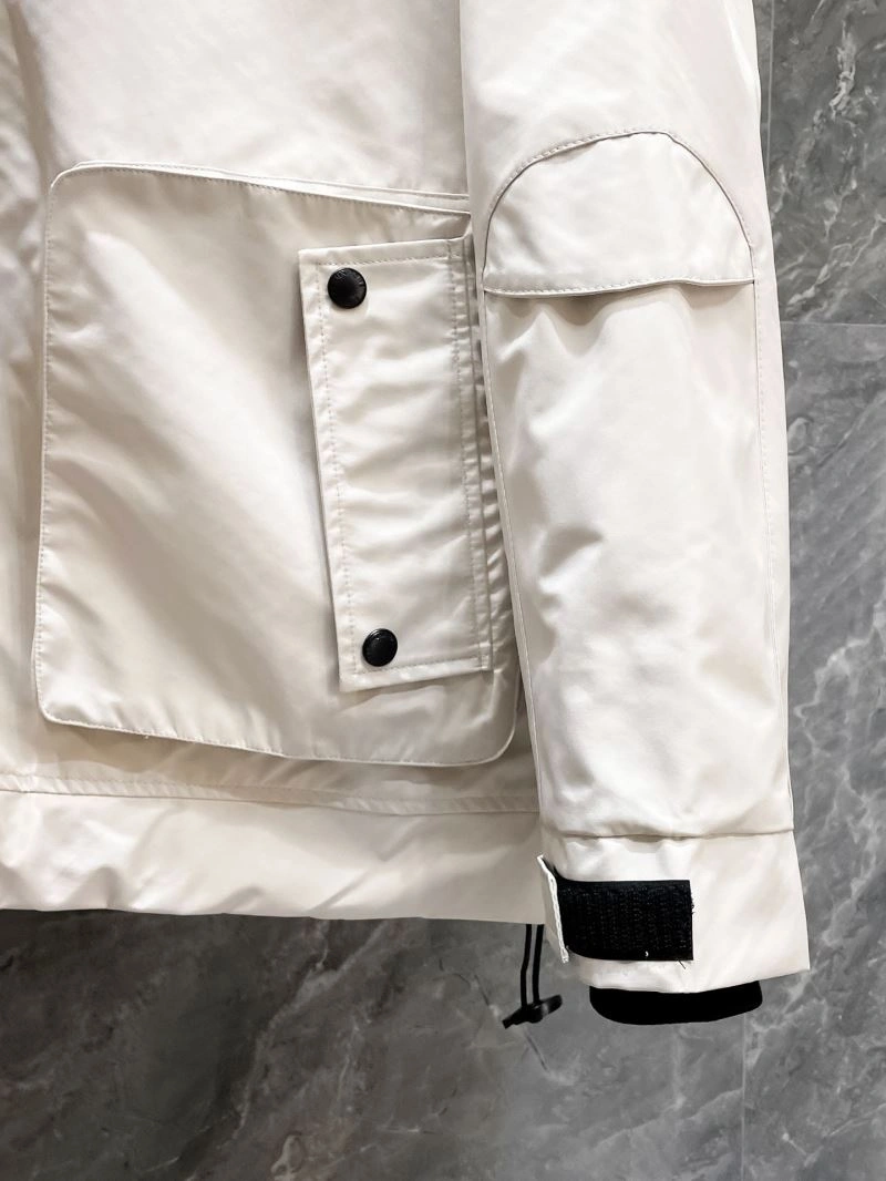 Burberry Outwear TravelReady 100179