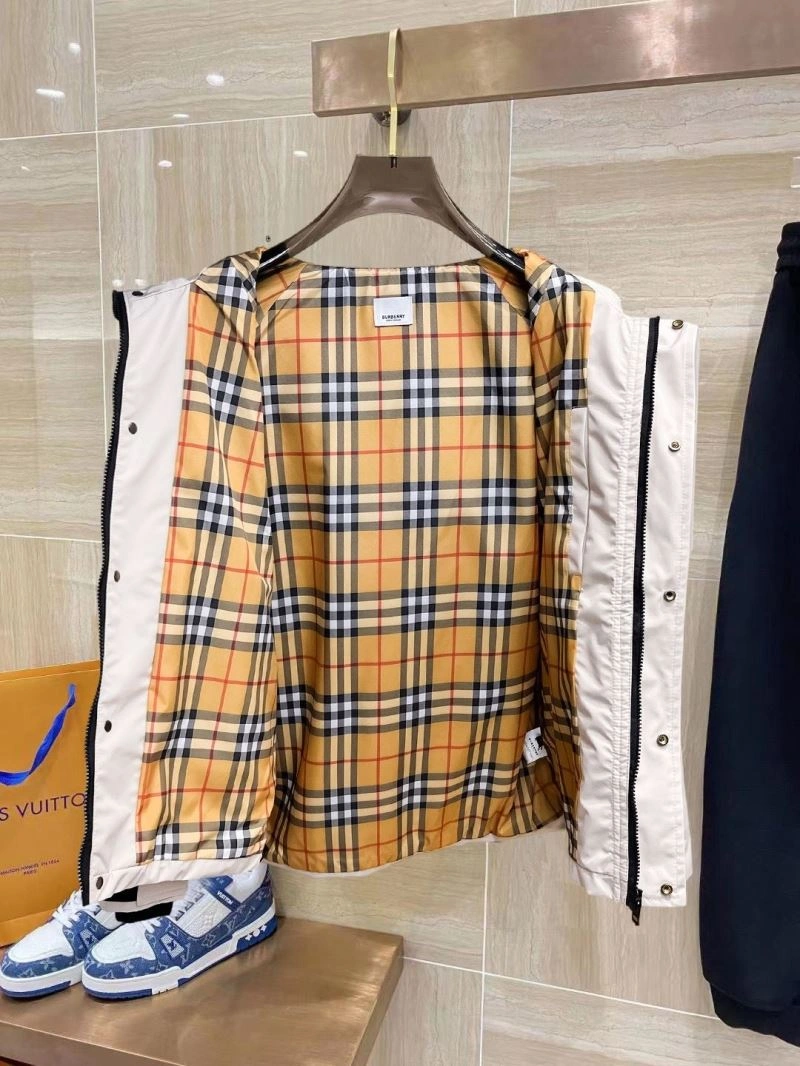 Burberry Outwear TravelReady 100179