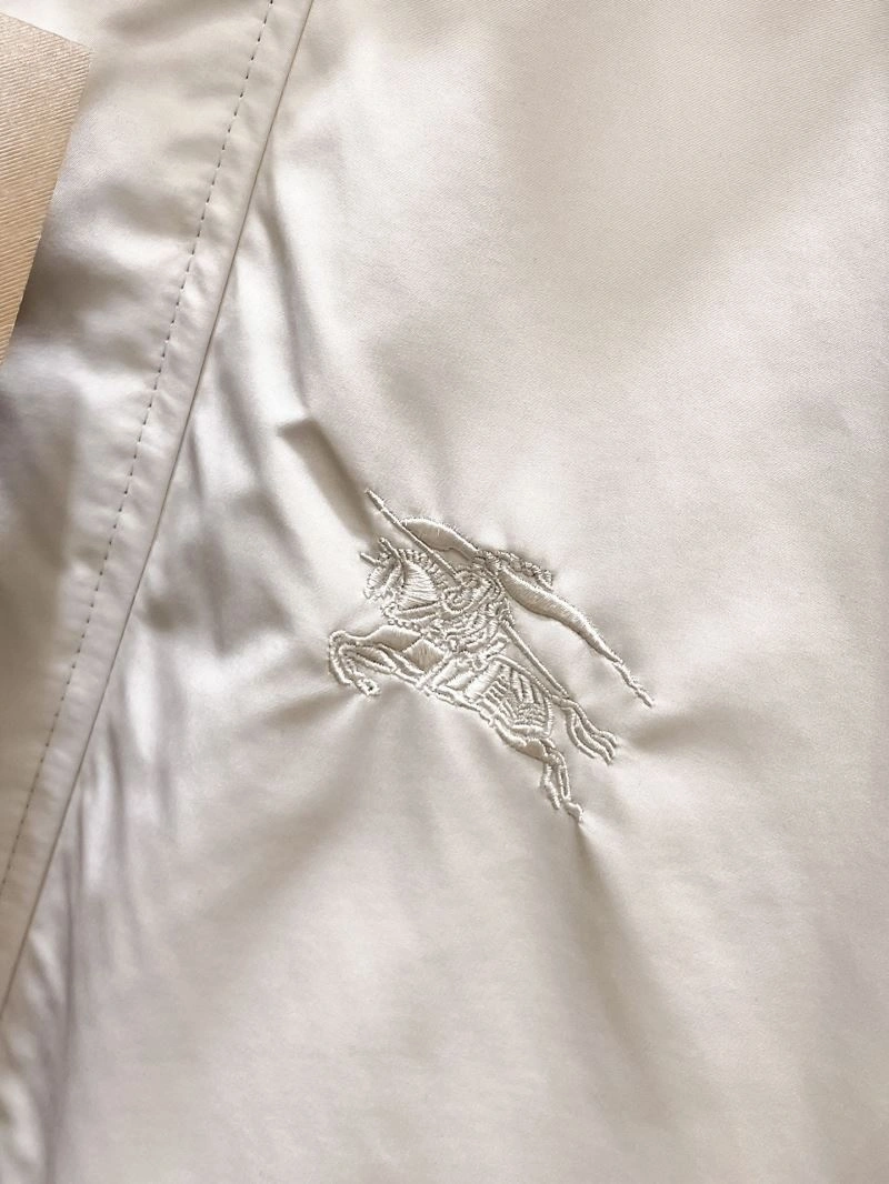 Burberry Outwear TravelReady 100179
