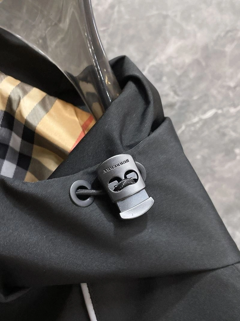 Elegant Burberry Outwear 100205