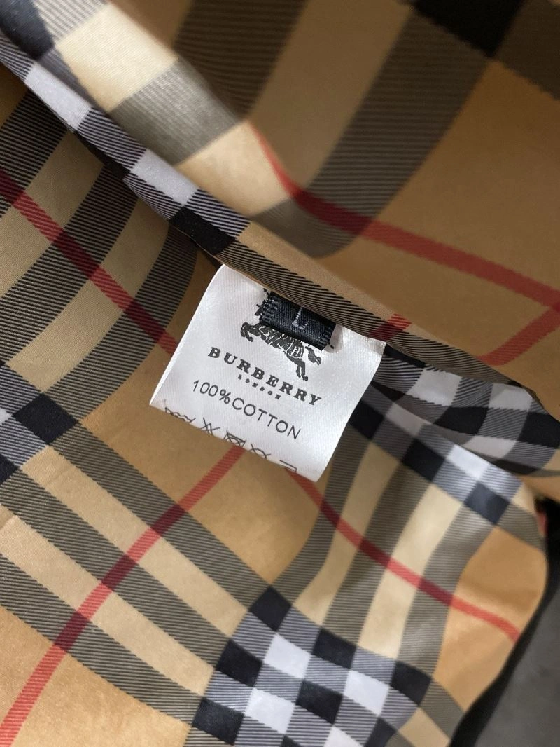 Elegant Burberry Outwear 100205