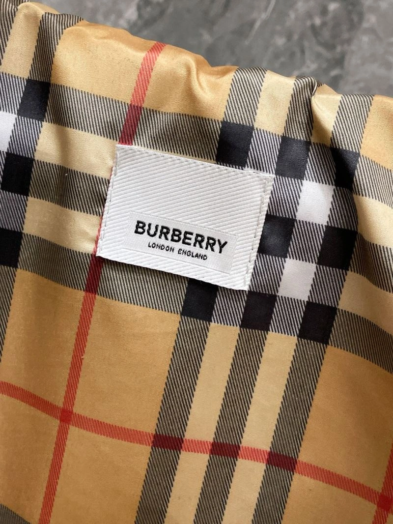 Elegant Burberry Outwear 100205