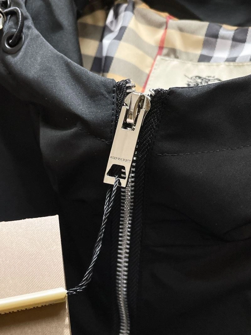 Seasonal Burberry Outwear 100174