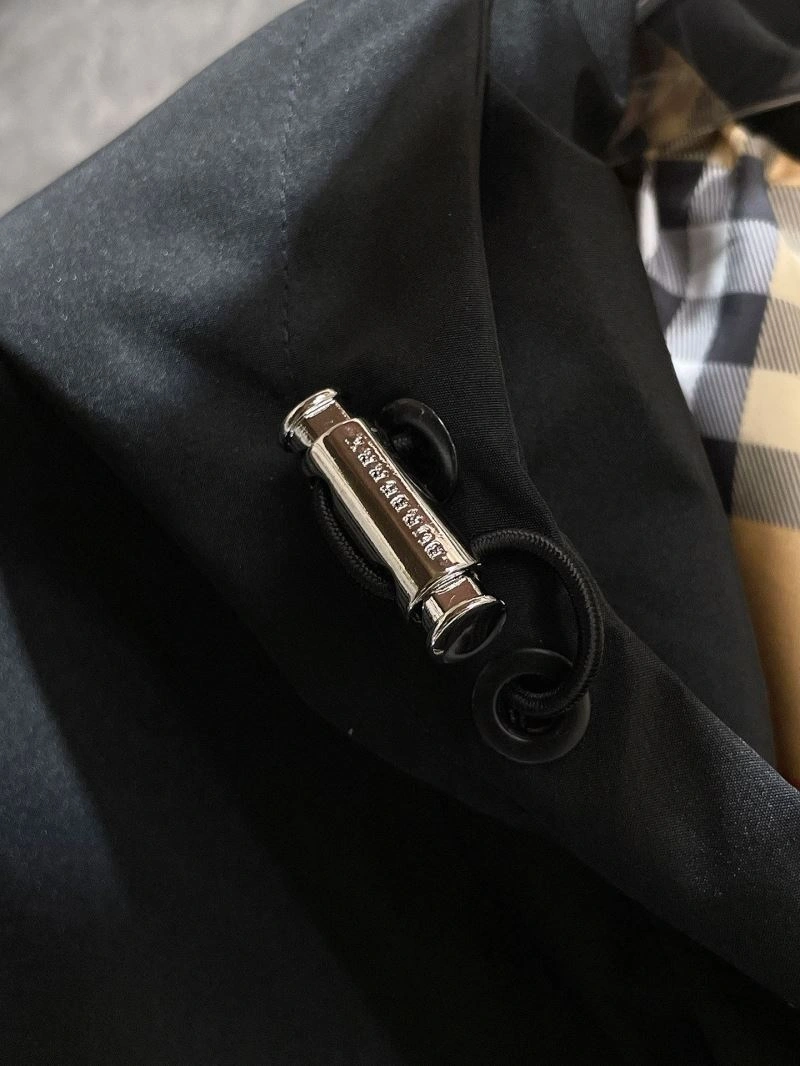 Seasonal Burberry Outwear 100174