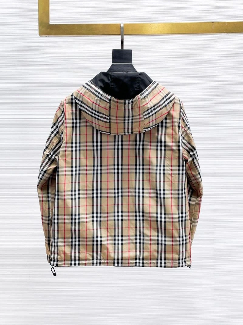 Burberry Outwear TimelessDesign 100219