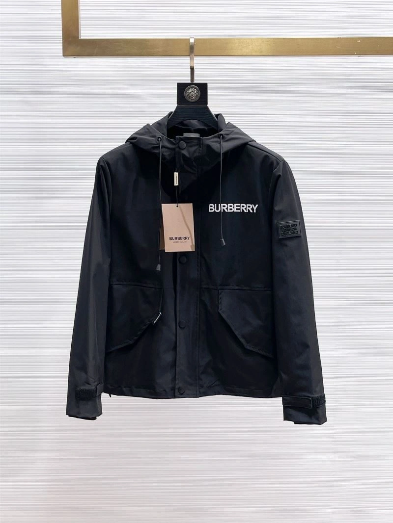Burberry Outwear Breathable 100172