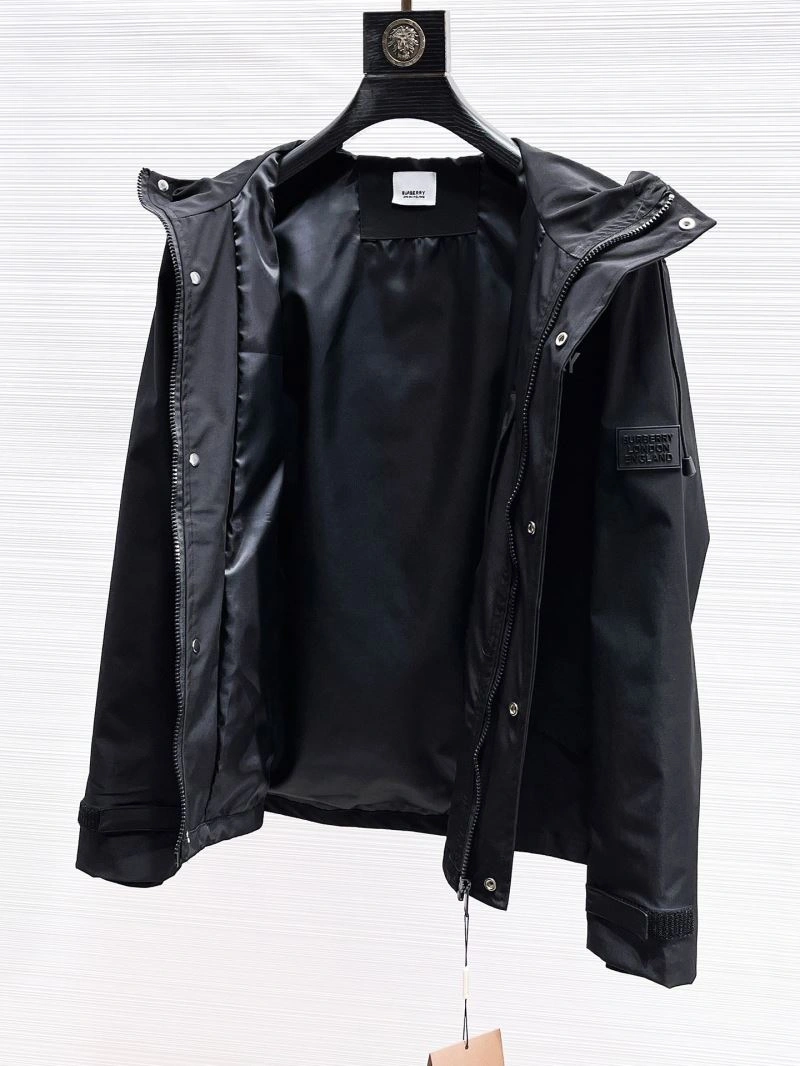 Burberry Outwear Breathable 100172