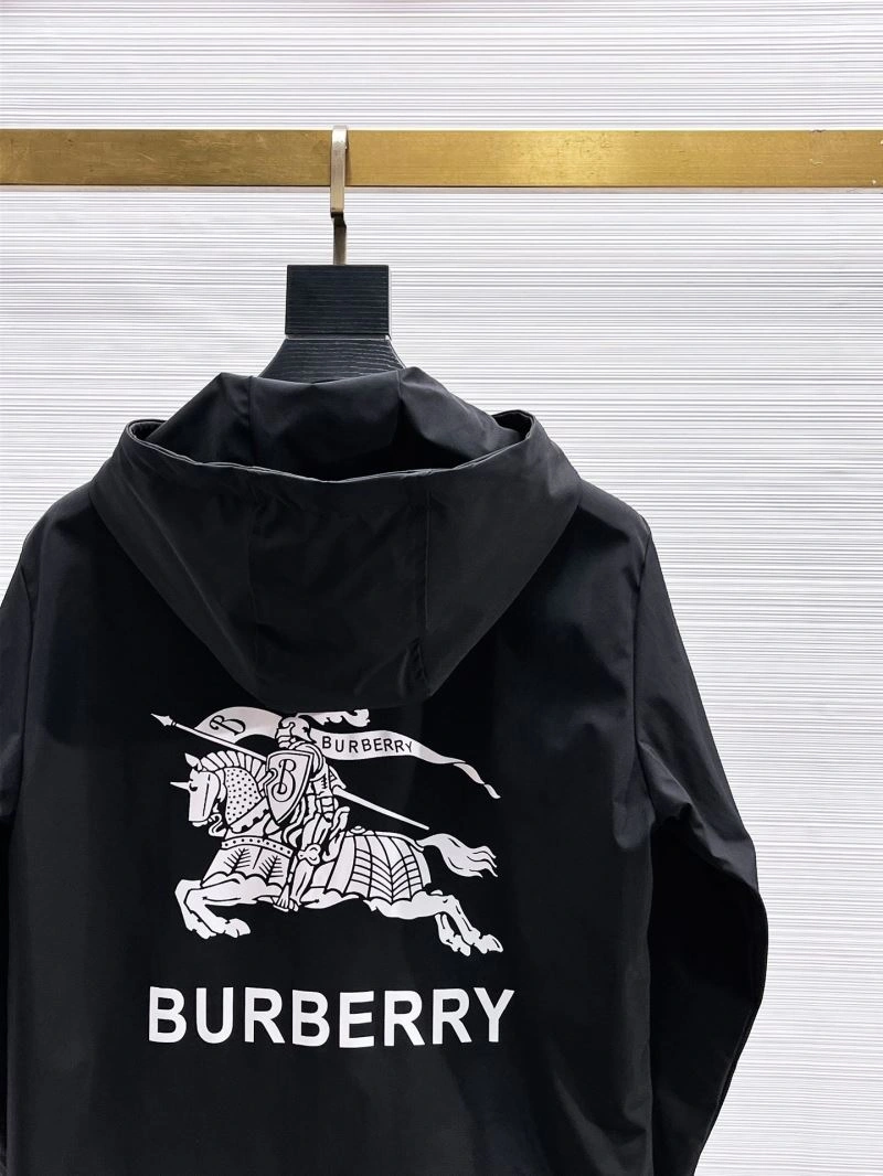 Burberry Outwear Breathable 100172