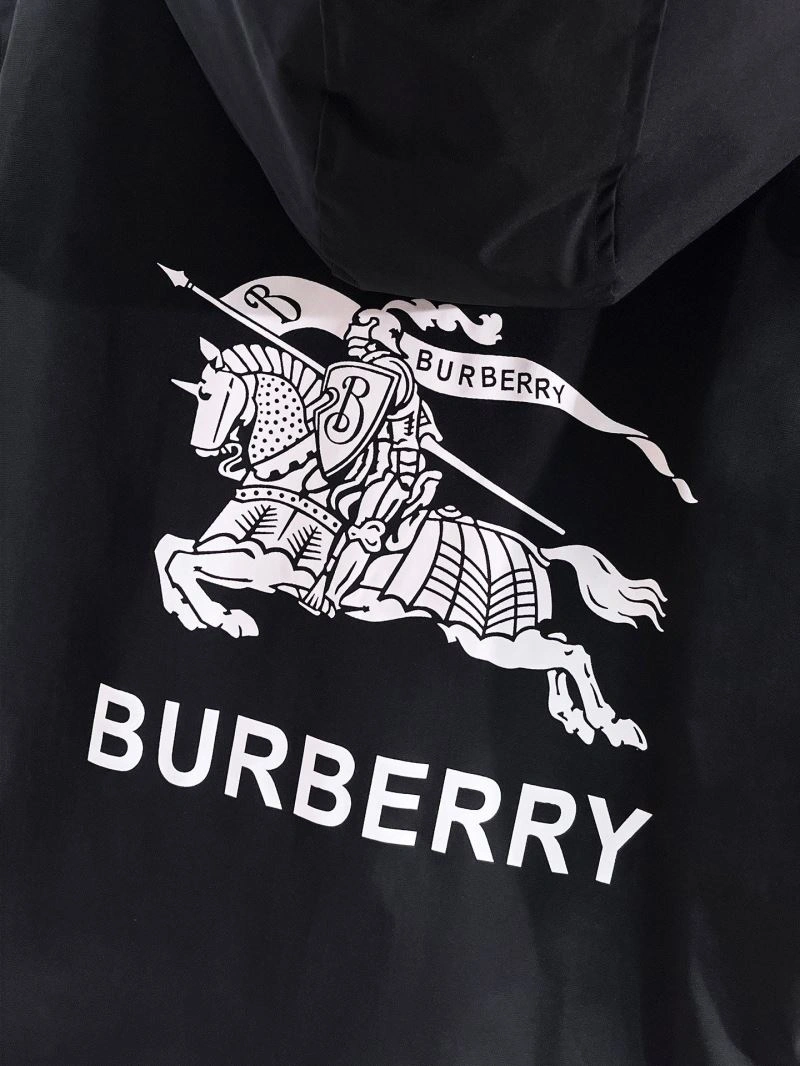 Burberry Outwear Breathable 100172