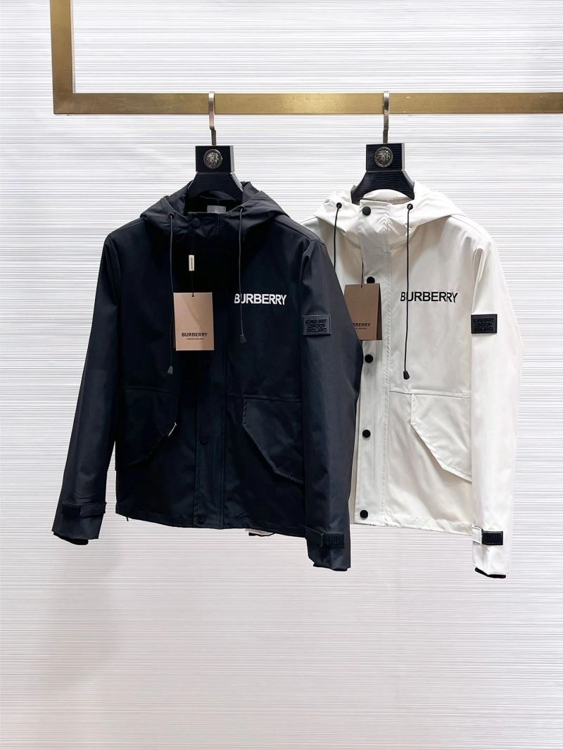 Burberry Outwear Breathable 100172