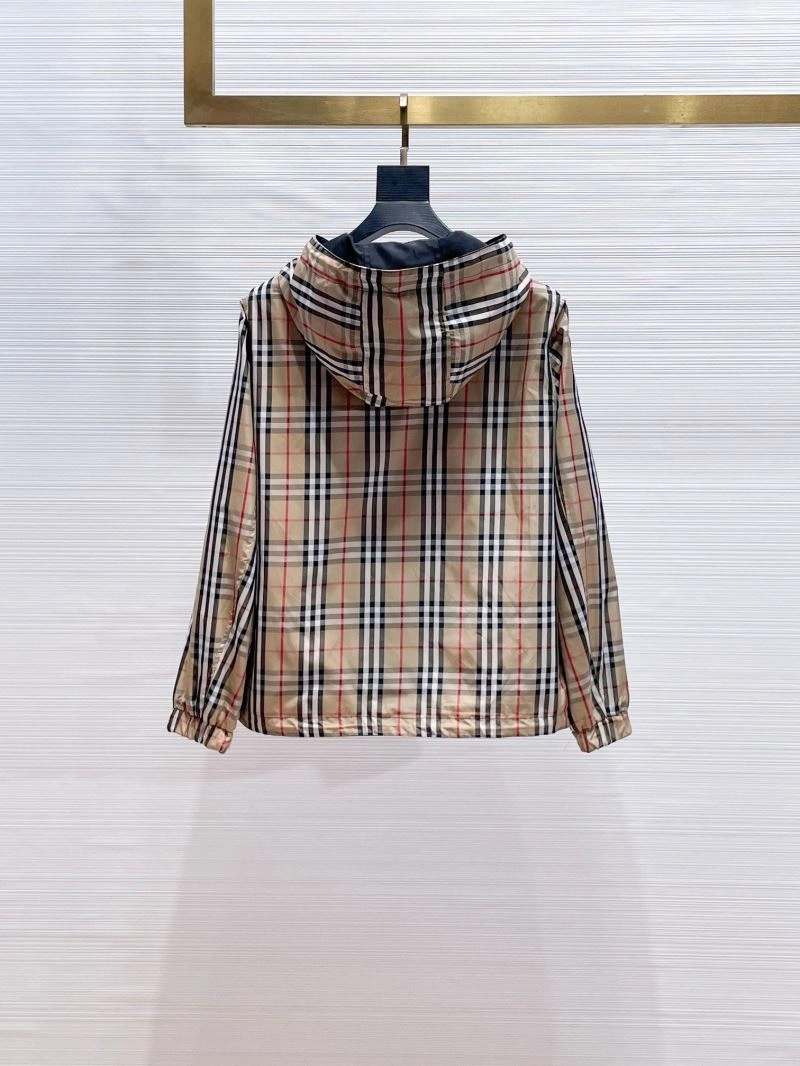 Burberry Outwear Classic 100248