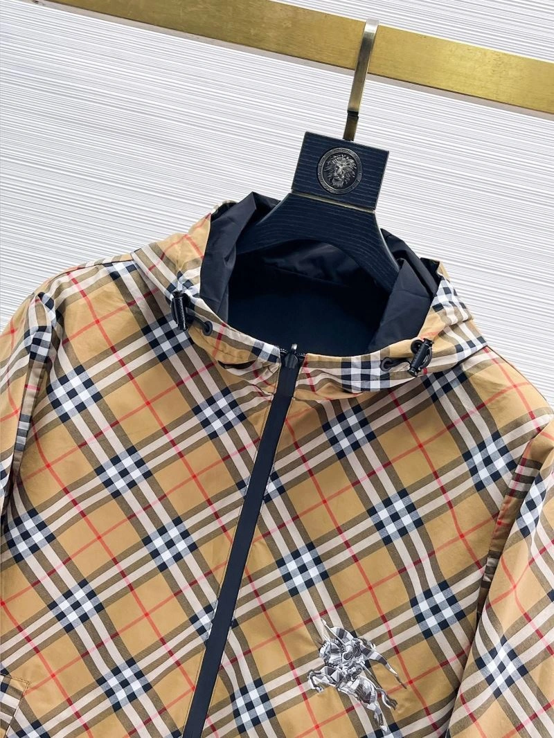 Burberry Outwear Unisex 100182