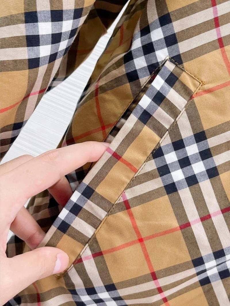 Burberry Outwear Unisex 100182