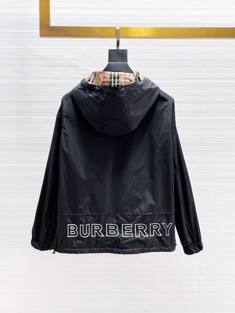 Burberry Outwear Breathable 100158