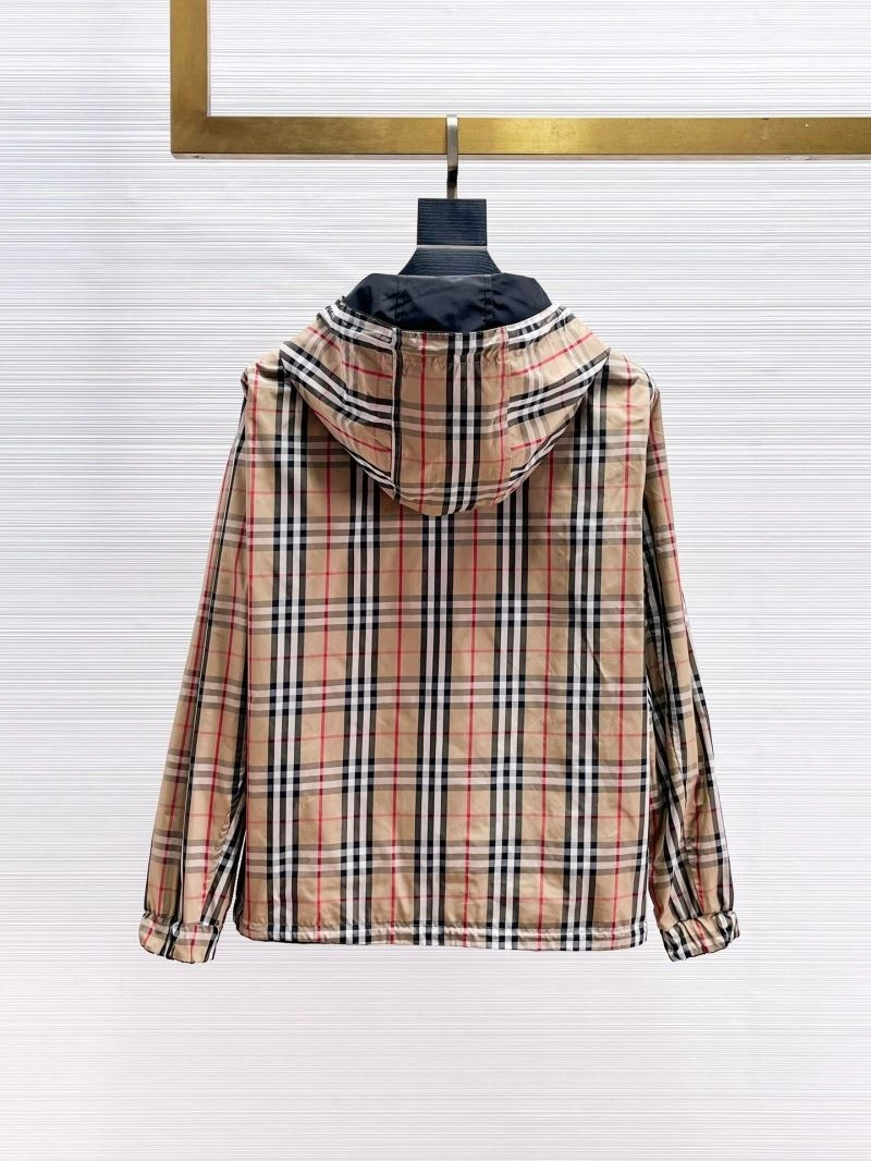 Burberry Outwear Breathable 100158