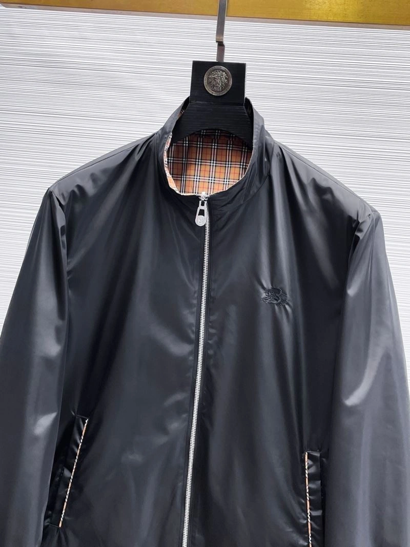 ComfortFit Burberry Outwear 100177