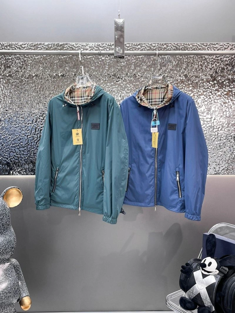 Burberry Outwear Snug 100166