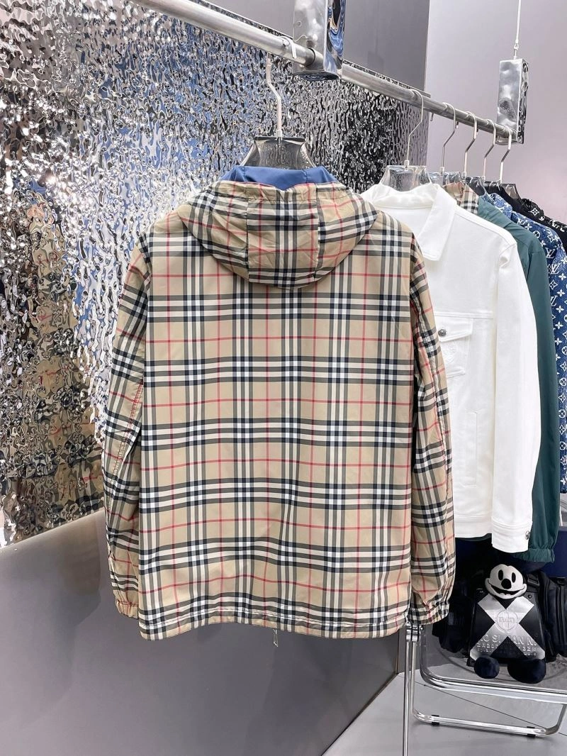 Burberry Outwear Snug 100166