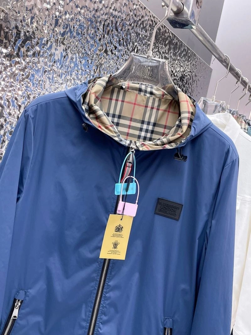 Burberry Outwear Snug 100166
