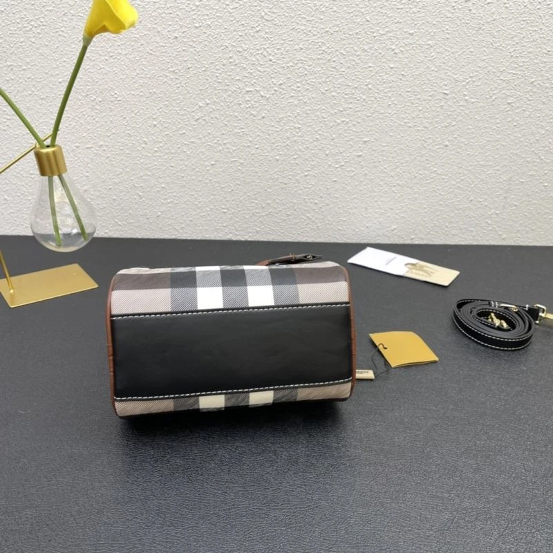 Lightweight Burberry Pillow Bags 84584