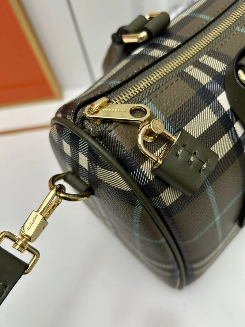 Burberry Pillow Bags Chic 84657