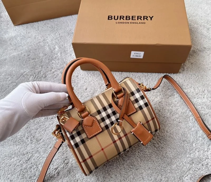 ComfortFit Burberry Pillow Bags 38119