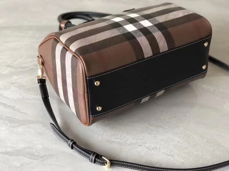 Contemporary Burberry Pillow Bags 38116