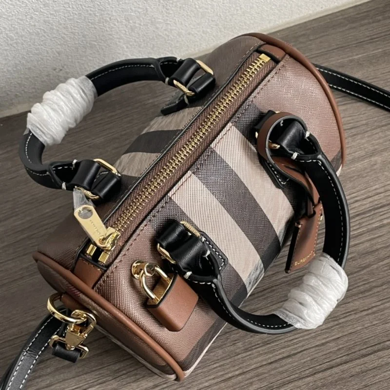 Burberry Pillow Bags Snug 38107