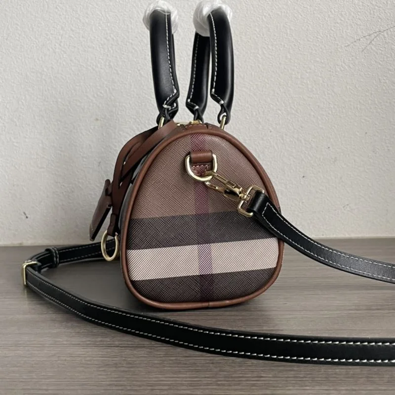 Burberry Pillow Bags Snug 38107