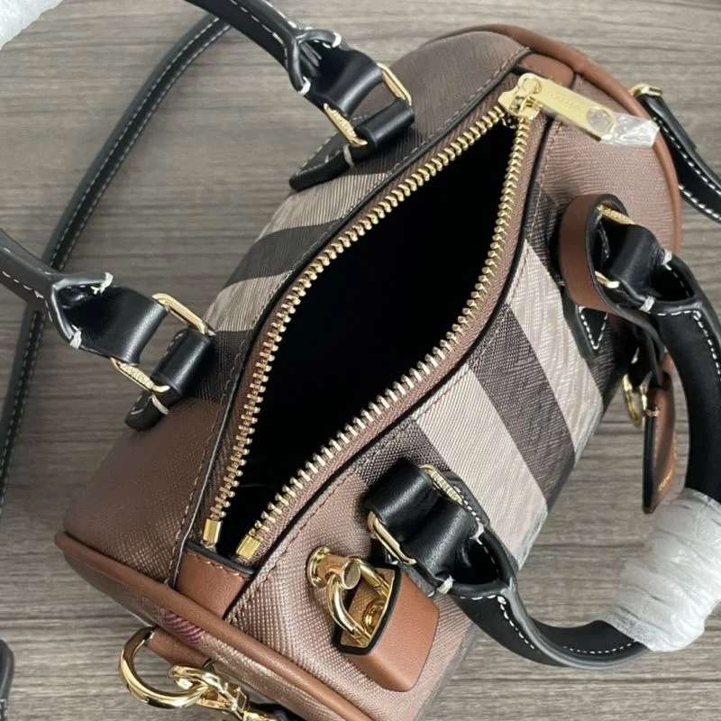 Burberry Pillow Bags Snug 38107
