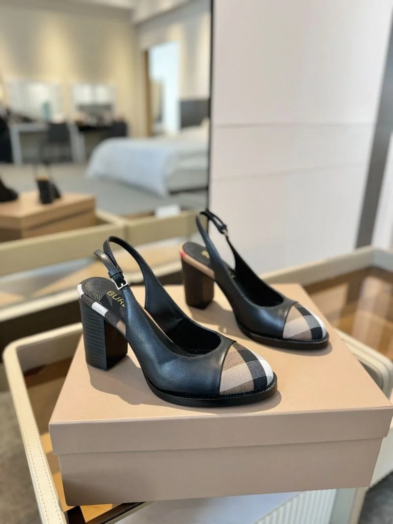 Burberry Sandals Sporty 17123