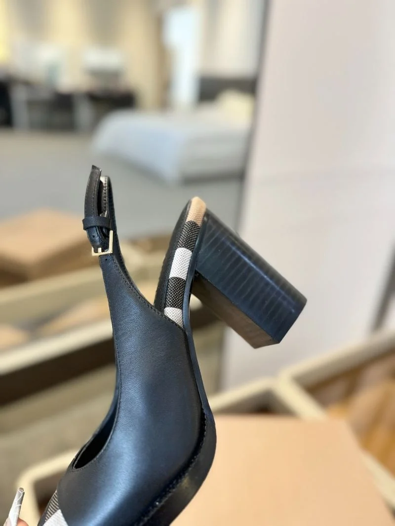 Burberry Sandals Sporty 17123