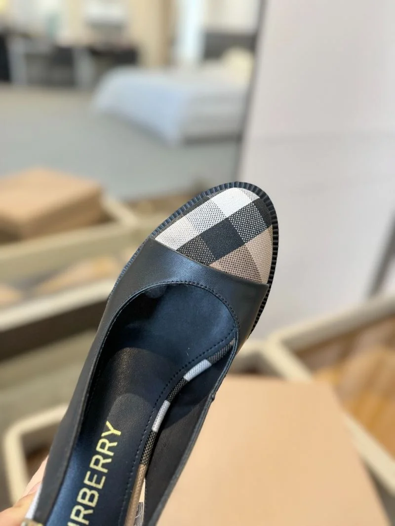 Burberry Sandals Sporty 17123