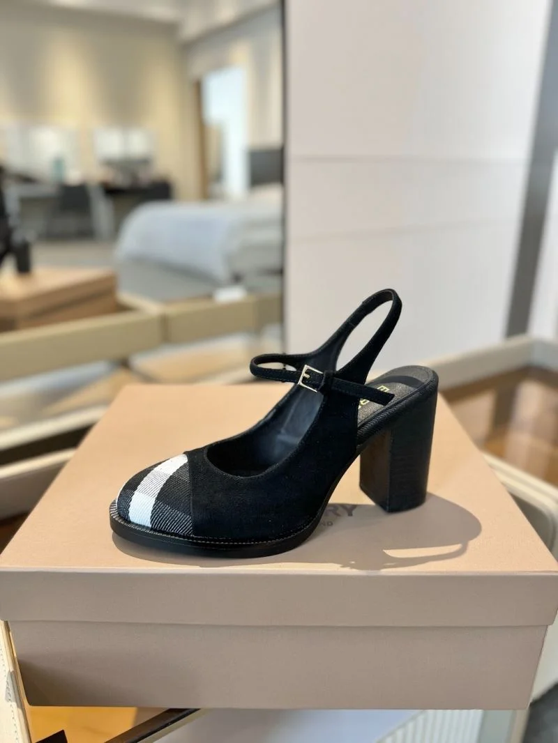 Burberry Sandals Elegant 17182
