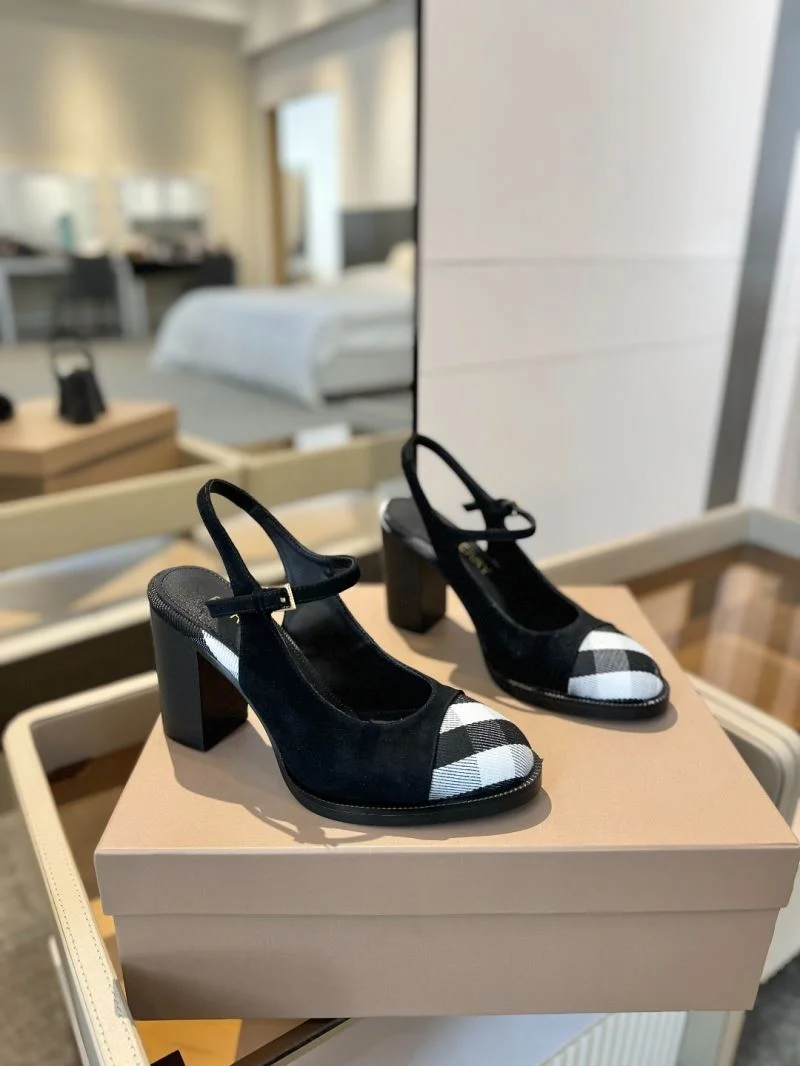 Burberry Sandals Elegant 17182