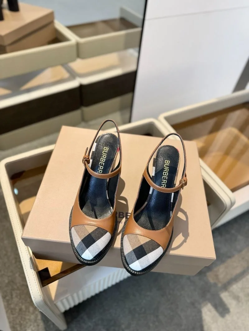 Vibrant Burberry Sandals 17117