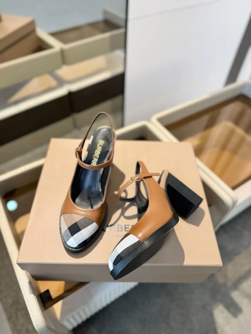 Vibrant Burberry Sandals 17117