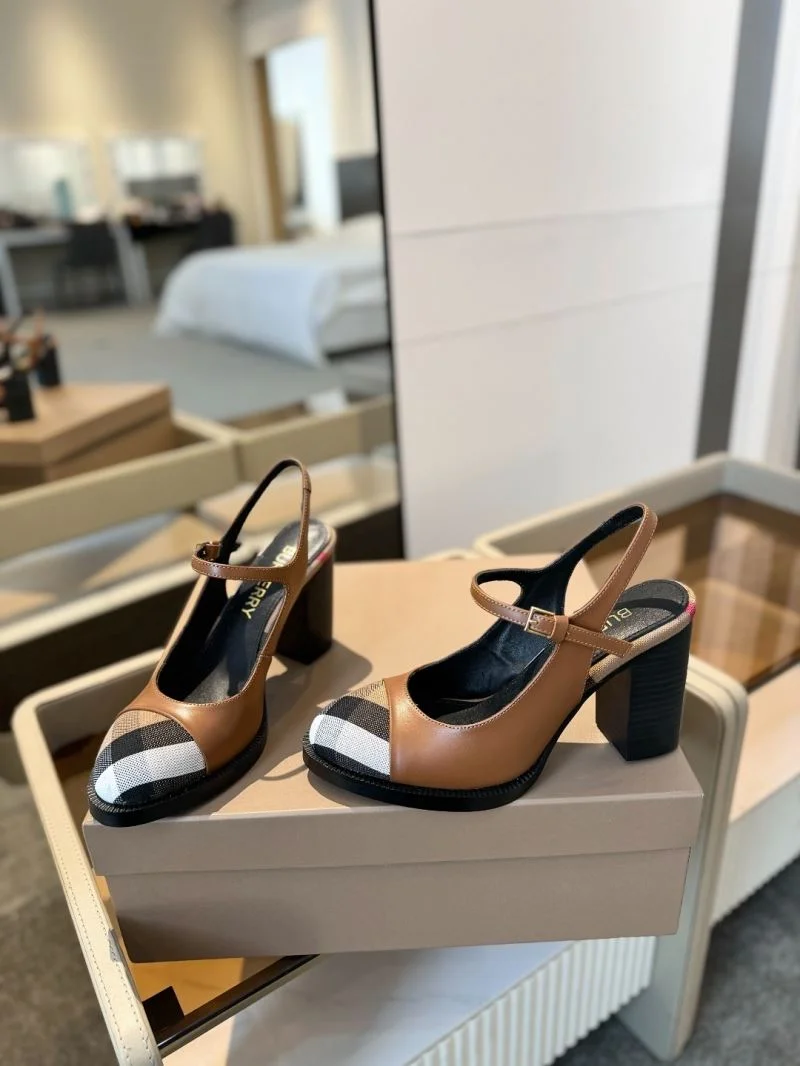 Vibrant Burberry Sandals 17117