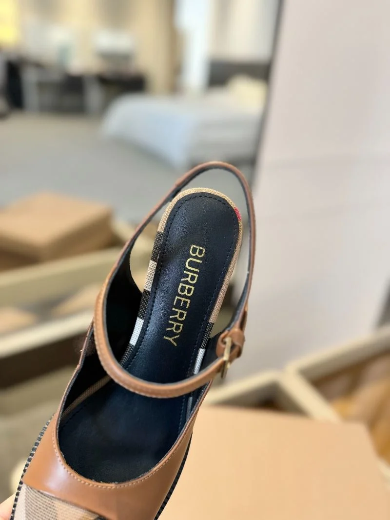 Vibrant Burberry Sandals 17117